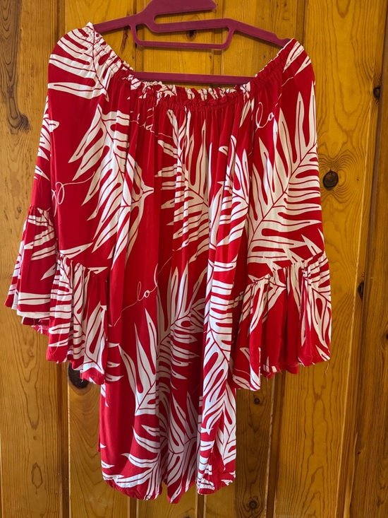 Lola Miller Designs Simply Sisters Tops - Gently Used Simply Sisters Red Off-Shoulder Tropical Blouse with Ruffled Sleeves